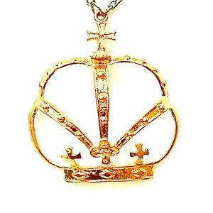 GASOLINE GLAMOUR GOLD CROWN PENDANT